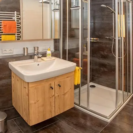 Kathrin アパート カルテンバッハ